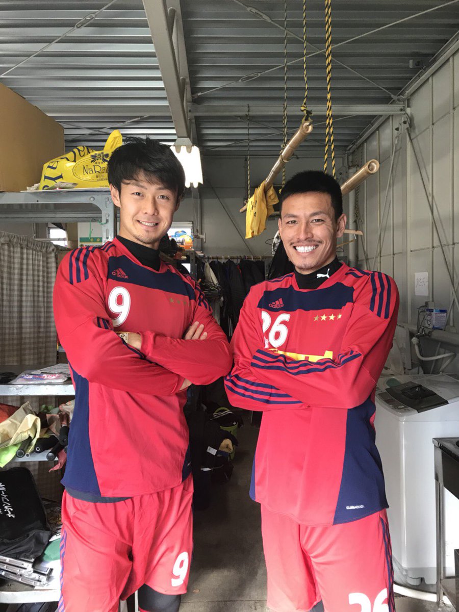 Shigeto Masuda 増田繁人 در توییتر 明日は選手権決勝 頑張れ母校 流経大柏 高校サッカー選手権 この写真なんだかんだプロ9人 あとモデル1人 それぞれ頑張ってます 7年ぶりにユニホーム着ました 鈴木翔登 増田繁人