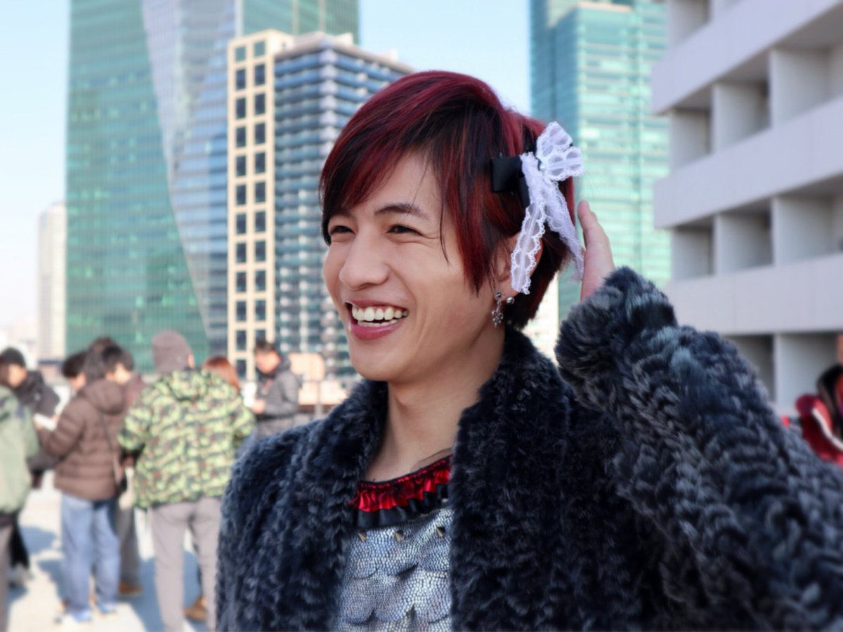 todome_kiss_ntv's tweet photo. #トドメの接吻 #明日よる10時スタート

ということは、あと24時間切りました❗️
あれ、と思ったら旺太郎がリボンを付けた女の子🎀と屋上デート…⁉️

ん、この赤髪・・・そうです、女装をした和馬くんでした🤗

#ドメキス
#山﨑賢人
#志尊淳
#女子力というかほぼ女子
#美しすぎる卍志尊淳卍 https://t.co/1ivZy1JWLX