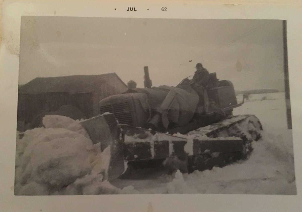 mbwgennings's tweet image. Winter long ago on the Fifth Line of @MulmurTownship in @DufferinCounty. #genningsfarm #fifthline&amp;amp;15SR.