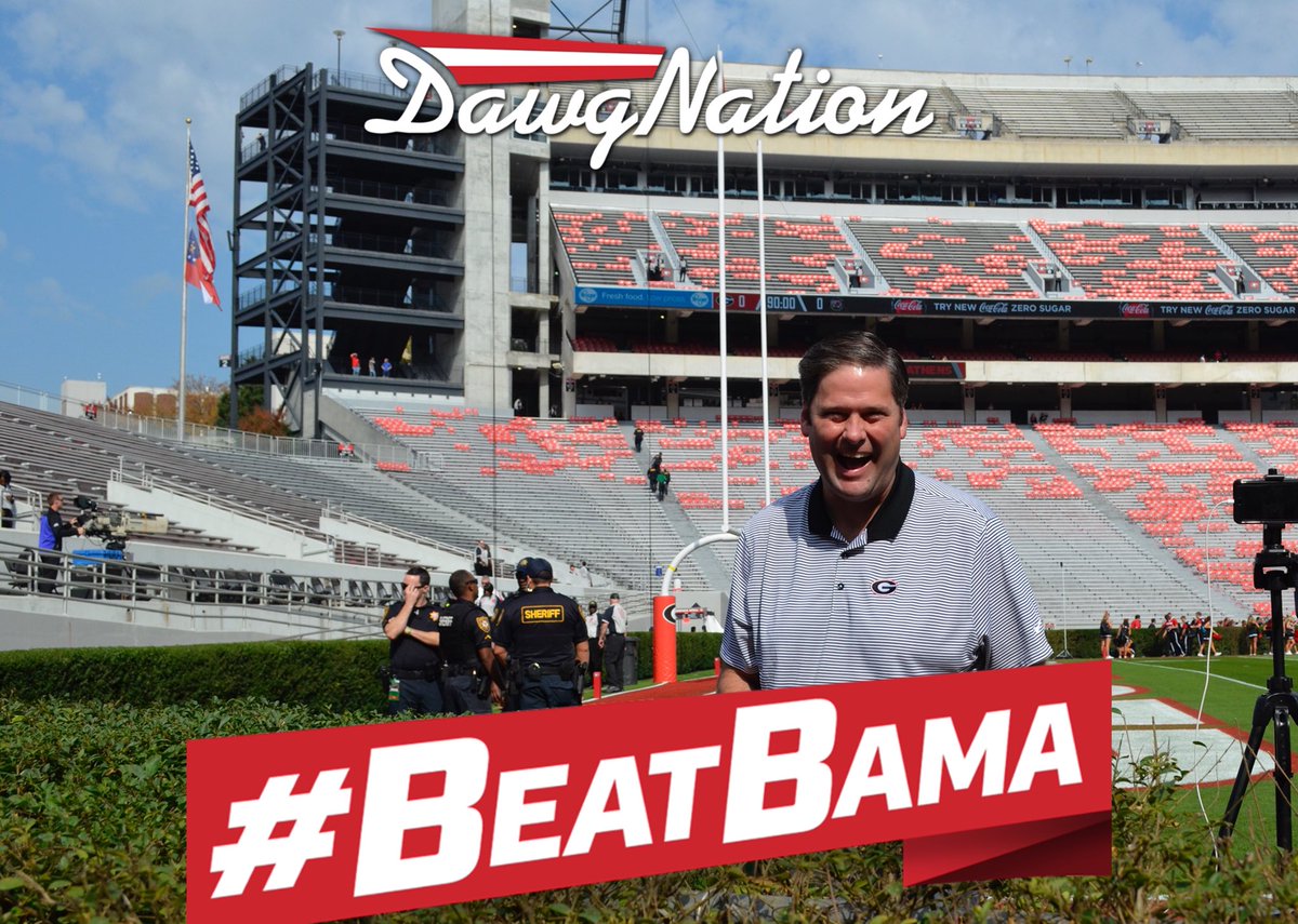 johng_luck's tweet image. #dailydaily awesome year guys. Thank you for helping to make it as great has it has been! How much fun are these dawg nation frames? #GoDawgs #beatbama #dawgnation #NationalChampionship