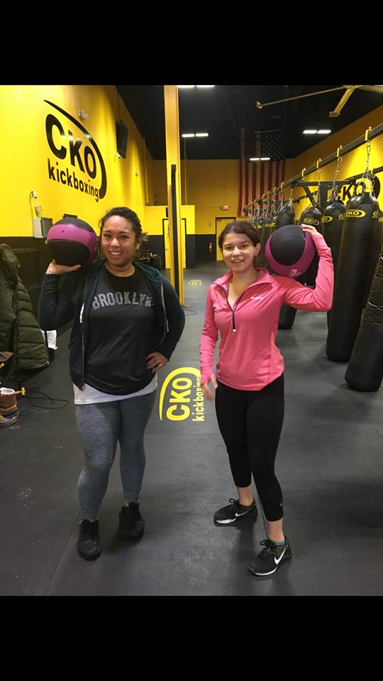 CkoGreenbrook's tweet photo. Rachel, one of our dedicated CKO'ers getting a killer medicine ball workout with DANNIE!!  #Noexcuses #ckogreenbrook #ckogreenbrook2 #ckokickboxing #ckorealbagsrealresults #medicineball #coreworkoutcko https://t.co/tOfJSZFg5B