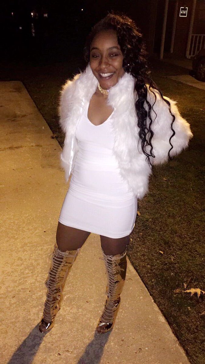 Lul_Bit4NOW's tweet photo. 20 &amp; living LAVISH 😛💕 https://t.co/KTaLUHI8gw