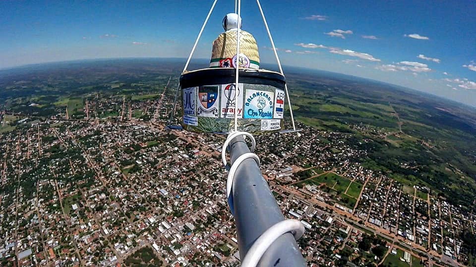 MarioSenadorPY's tweet photo. #Arapy El primer objeto lanzado de nuestro país alcanzó 31.861 metros de altura y desde el gobierno departamental se remiten las más sinceras felicitaciones por el excelente trabajo científico por parte de jóvenes investigadores de la ciudad de Caaguazú. https://t.co/4Oa37D5VMx