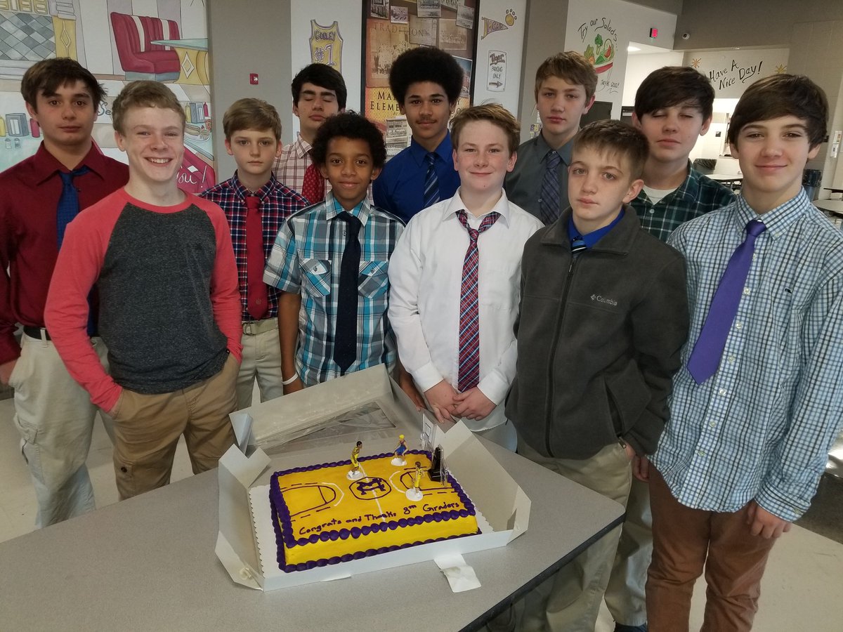 Coachb02que's tweet photo. As a coach you you want to see growth in your players not only on the court but mainly off the court!! Super proud of my 8th graders as well as the entire team for a great season, let's finish💪!! As your coach I want to say Thank You!!  @MCESTigers #ProudCoach  #beboldmcss https://t.co/G1DnJyyTrx