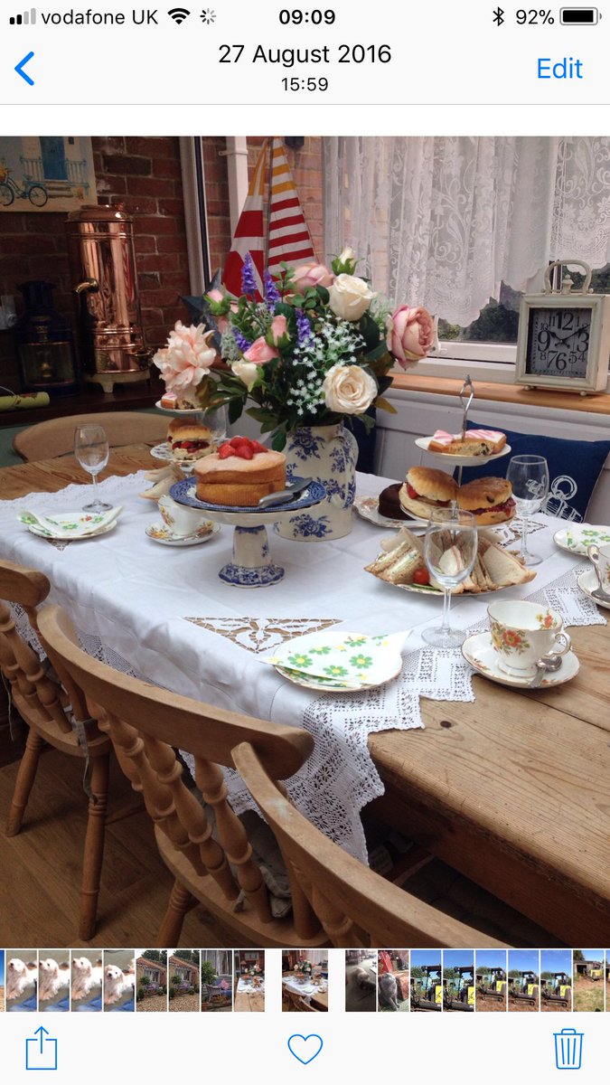 oldschoolswaff's tweet photo. Sykesholidaycottages ref 973148 afternoon tea on arrival ! Hot tub champagne. Norfolk https://t.co/Vwku1PPYYl