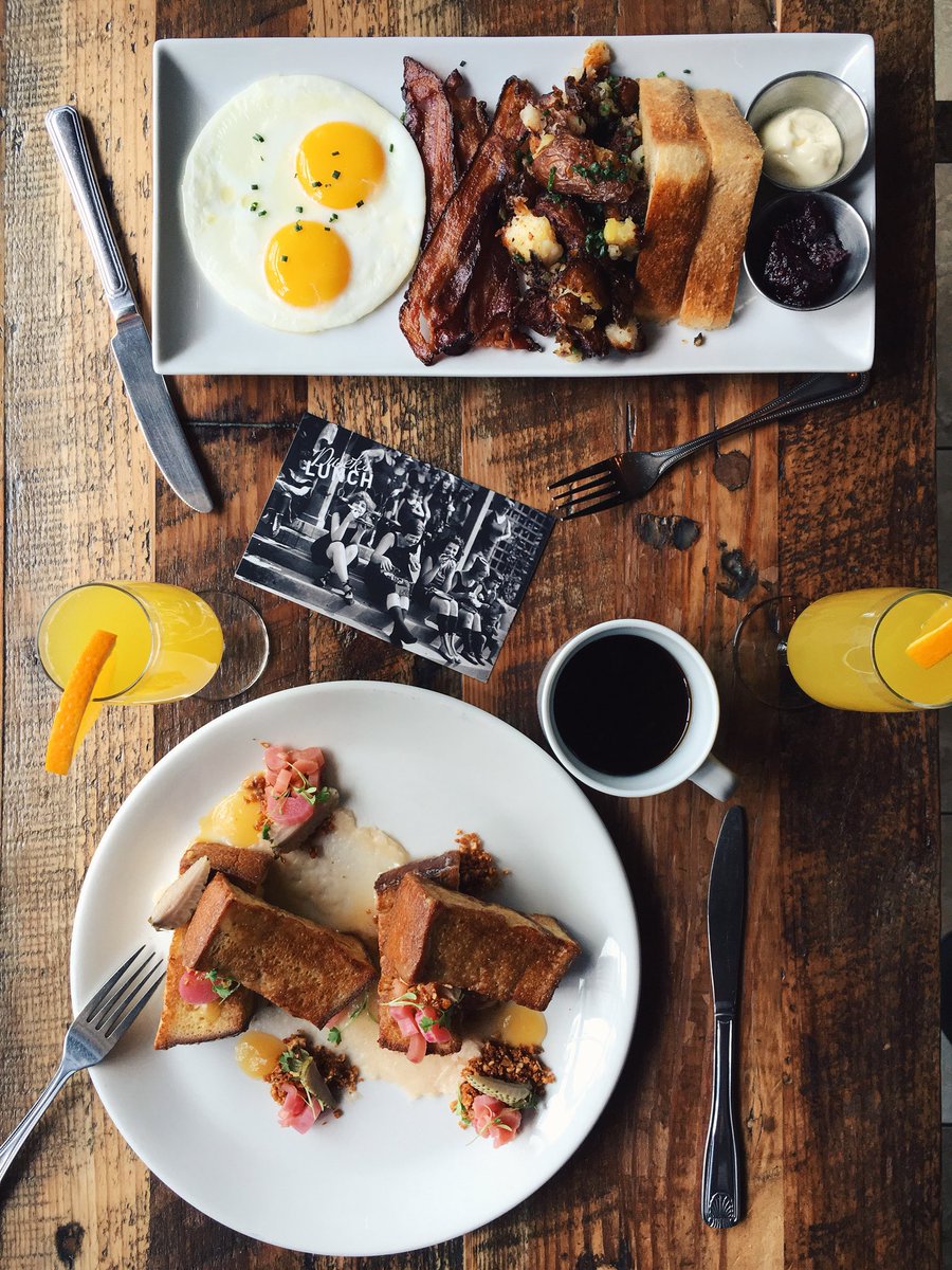 #GoodLuckJazzBrunch starts at noon! Be here to make your own #mimosas with bubbles from <a href="/creamwine/">Cream Wine Company</a>, and, as always, enjoy food from <a href="/DuseksChicago/">Dusek's Board & Beer</a> and music by the Luke Sagadin Trio.