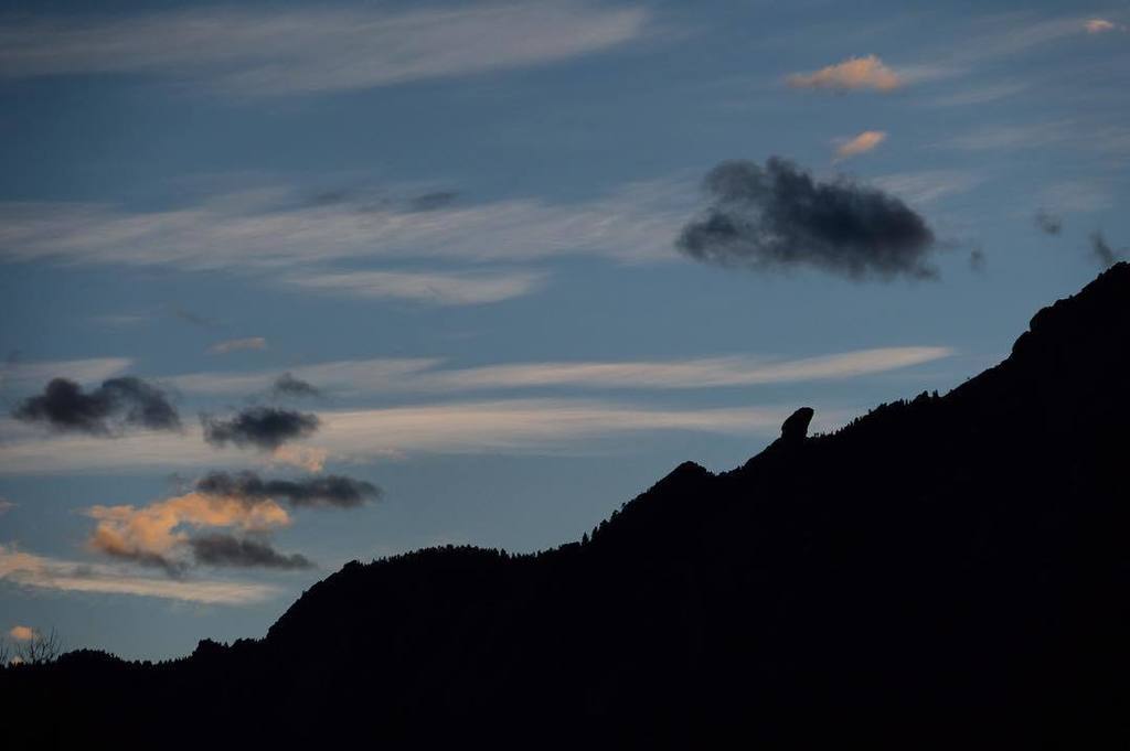 misterboulder's tweet photo. Devil’s Thumb in the evening. Out for a walk at dusk yesterday. Nice streaky clouds and a blue sky. Glad to be back in pleasant temperatures after a couple frigid weeks in Canada. Some of the coldest days in my life! I heard those under 36 years old had never experienced suc… https://t.co/OKHU5nsl7I