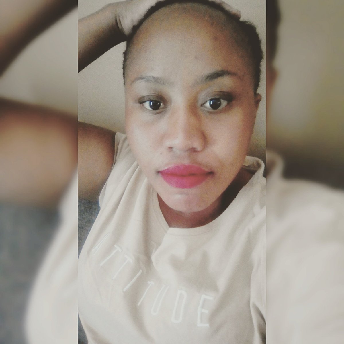prettythembisi1's tweet photo. #WhenBoredomStrike😢 https://t.co/1IVIYljStm