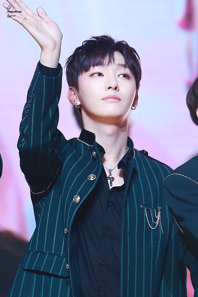 SweetBeanJS's tweet image. [HQ] 171229 KBS가요대축제 
#워너원 #윤지성
하..윤지성 사랑해요 진짜ㅜㅜ