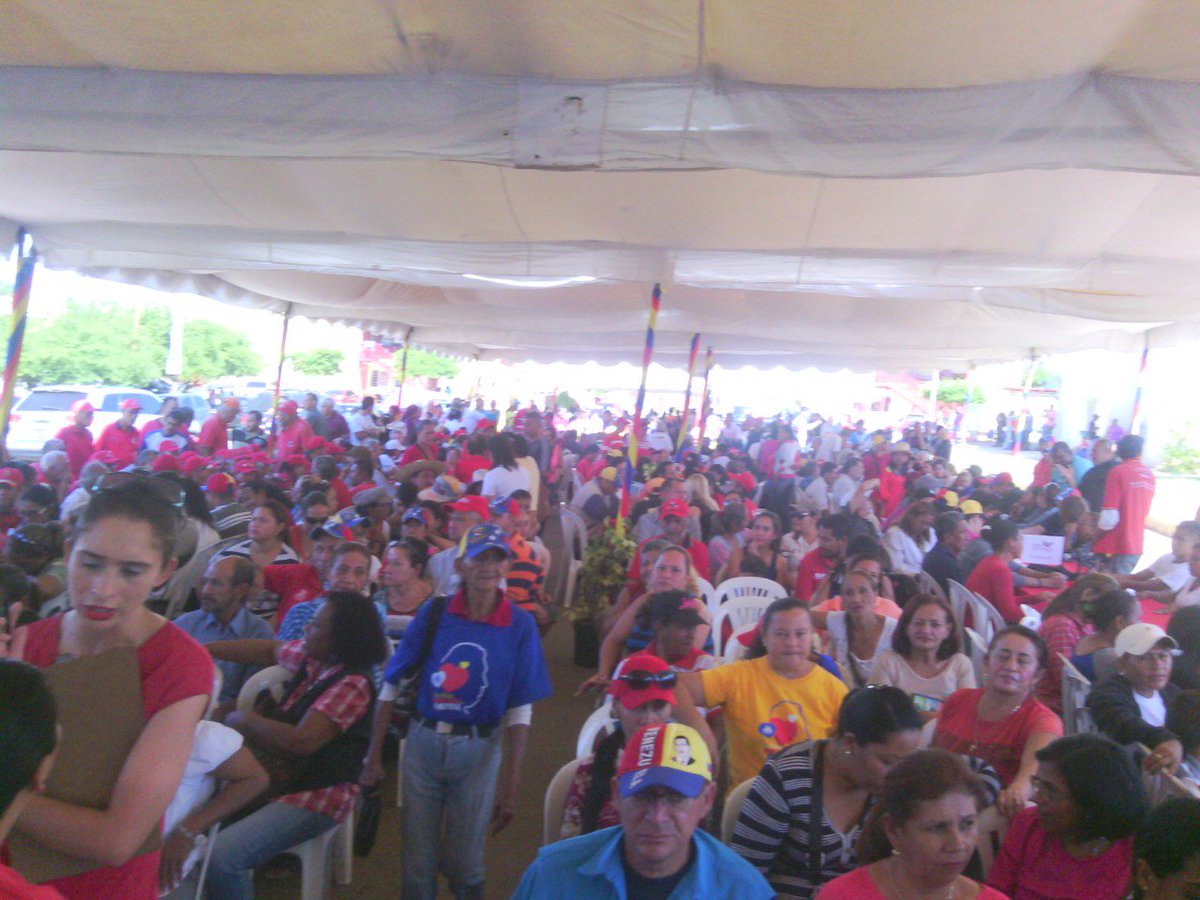 INASSZULIA's tweet photo. @salainass @magallyvina Inicia Asamblea Patriótica En El Municipio Maracaibo Con Amor Patrio https://t.co/sbD9fgEdtl