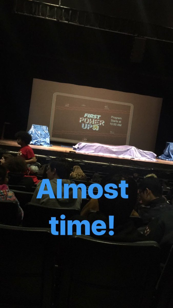 FRC1791's tweet photo. Having fun at kickoff for #FIRSTPOWERUP! #omgrobots https://t.co/BEmfkt5QbK