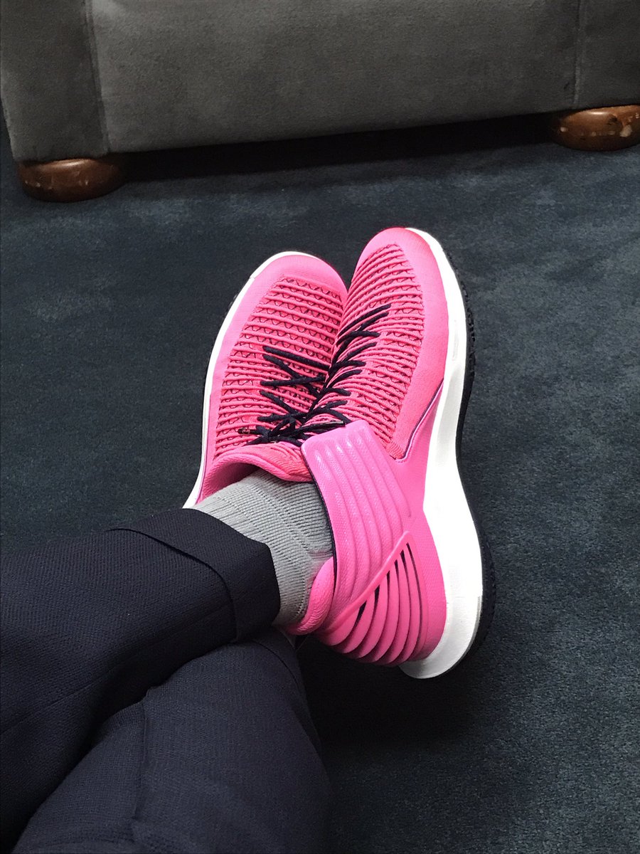 patrick ewing pink shoes