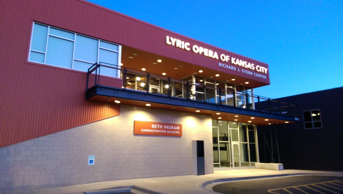 kcopera's tweet photo. We have a full-time Marketing Communications Manager position open. If you know qualified candidates, please send them our way! #workinthearts #nosingingrequired https://t.co/PT6ufkutxz https://t.co/xLXpicDcbs
