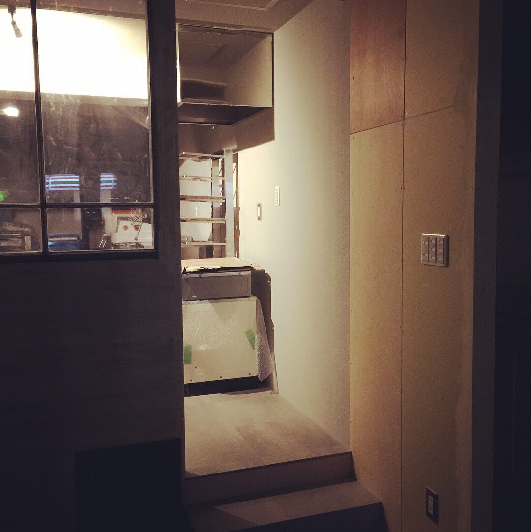 Bakery_Patonki's tweet photo. 機械が搬入され、だんだんとお店らしくなってきました^_^
#南町田 #つくし野 #すずかけ台 #bakery #breadandsoup #newopen #パトンキ #新店舗オープン準備中 https://t.co/T6xHluNVhl