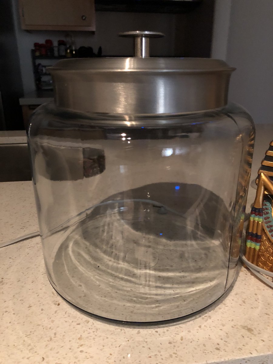 I told myself in 2018 I would make a gratitude jar for myself so that I could write down moments throughout the day.  Rather than going to the store, orders this monstrosity of Amazon. 🤦🏾‍♂️ guess I'm going to need to be very grateful this year 🤷🏾‍♂️