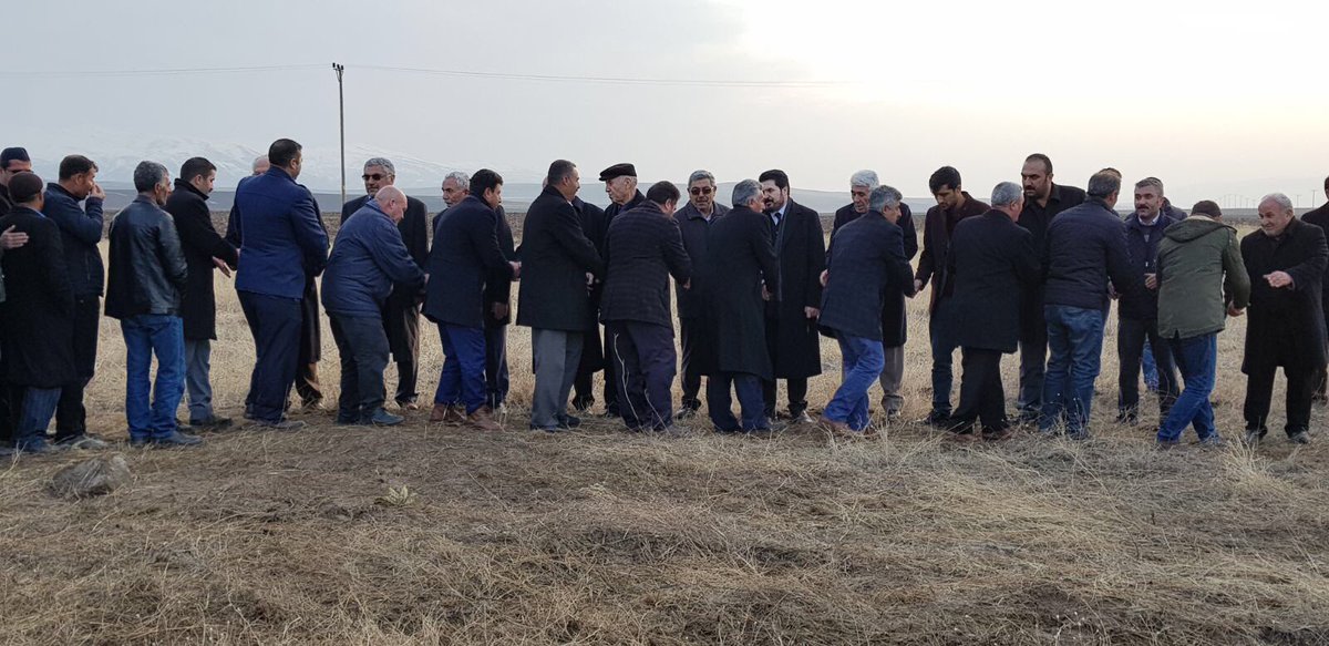 Elim bir trafik kazasında  kaybettiğim yeğenlerim,Hakan,Filiz Nalan,Merve ve Eymen Poyraz SAYAN için gelen,arayan,sosyal medyada başsağlığı dileyen, acımızı paylaşan herkese ailece minnettarız.ALLAH hepinizden razı olsun.Tekrar fatiha okumanızı rica eder.Selam ve dua ile,saygılar