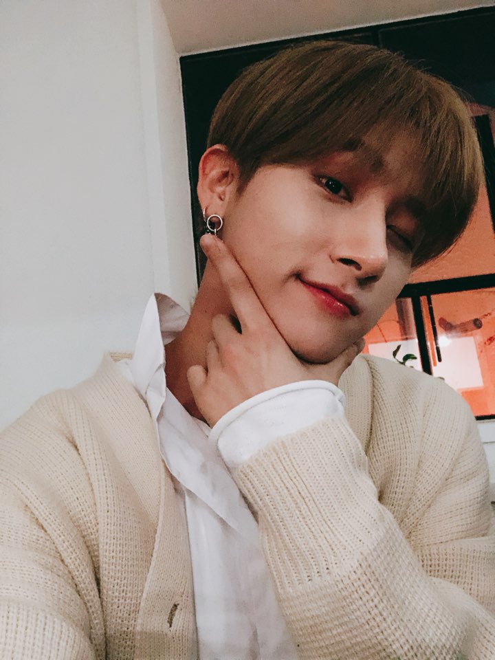 HooMonstaXBR's tweet photo. [ATUALIZAÇÃO] 06.01.18 Twitter @OfficialMonstaX 🐺

[#IM] Eu estou aqui, eu cheguei #HoraDeDormir #SonhemComigo

cr eng: fymonsta-x

#MONSTA_X #CHANGKYUN #몬스타엑스 #아이엠 #창균 https://t.co/iPKrJCHbLa