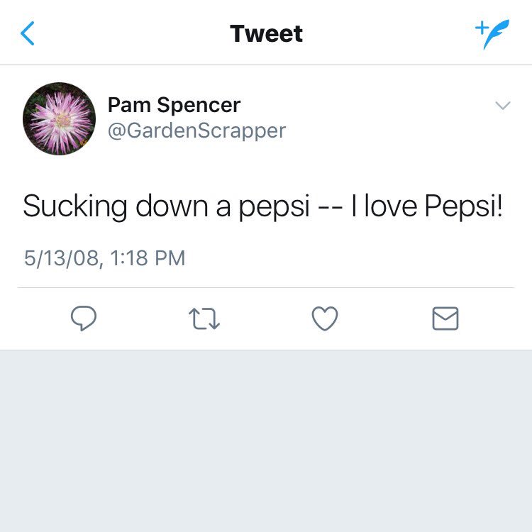 knifedog311's tweet photo. online in 2008 vs online in 2018 https://t.co/pOlQfF8isD