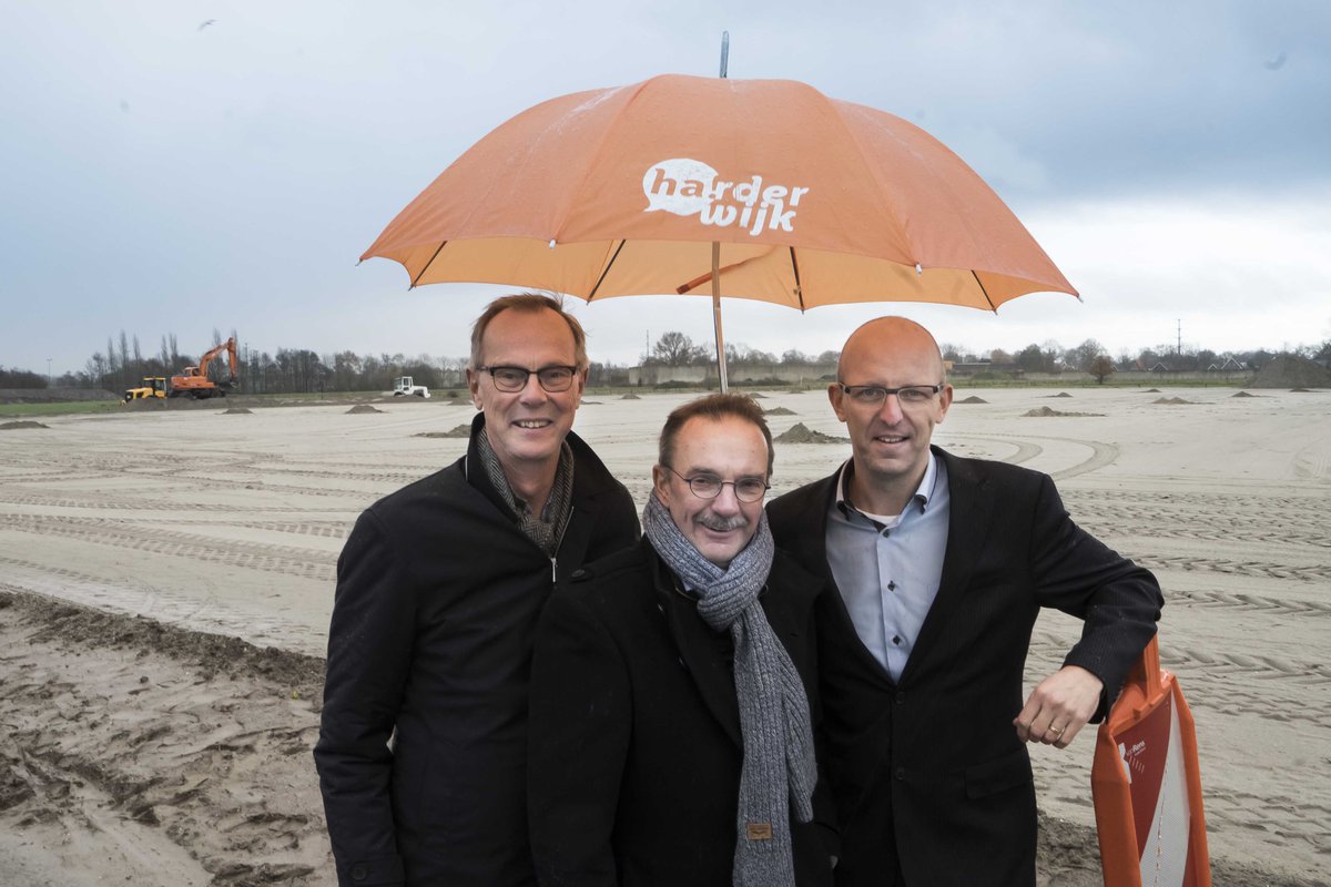 De gemeente Harderwijk laat op Lorentz III versneld vijftien extra hectares bouwrijp maken.
Verder lezen: stadinbedrijf.nl/businessmagazi…
<a href="/gemharderwijk/">Gemeente Harderwijk</a> #Harderwijk