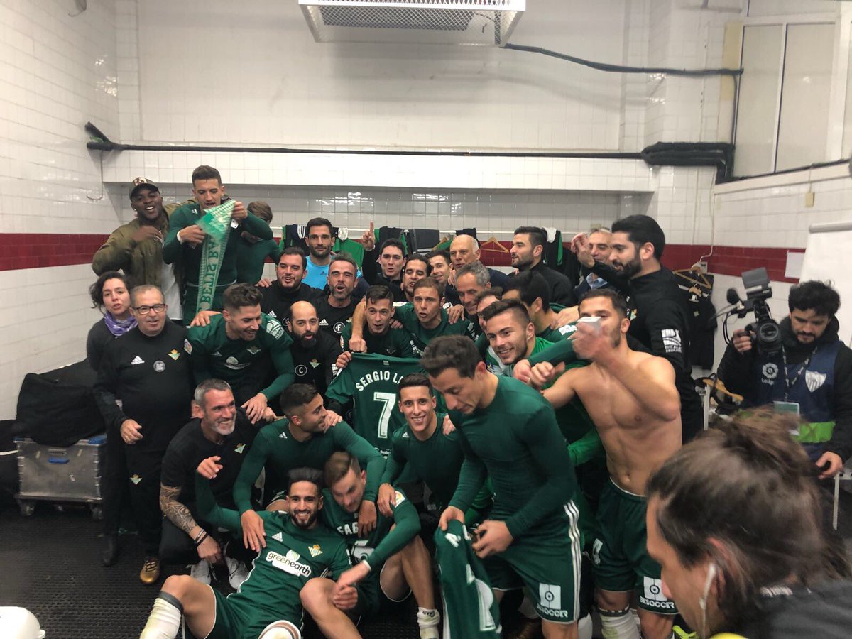 A_Barragan19's tweet photo. Va por ustedes @RealBetis https://t.co/lpwPry38DL