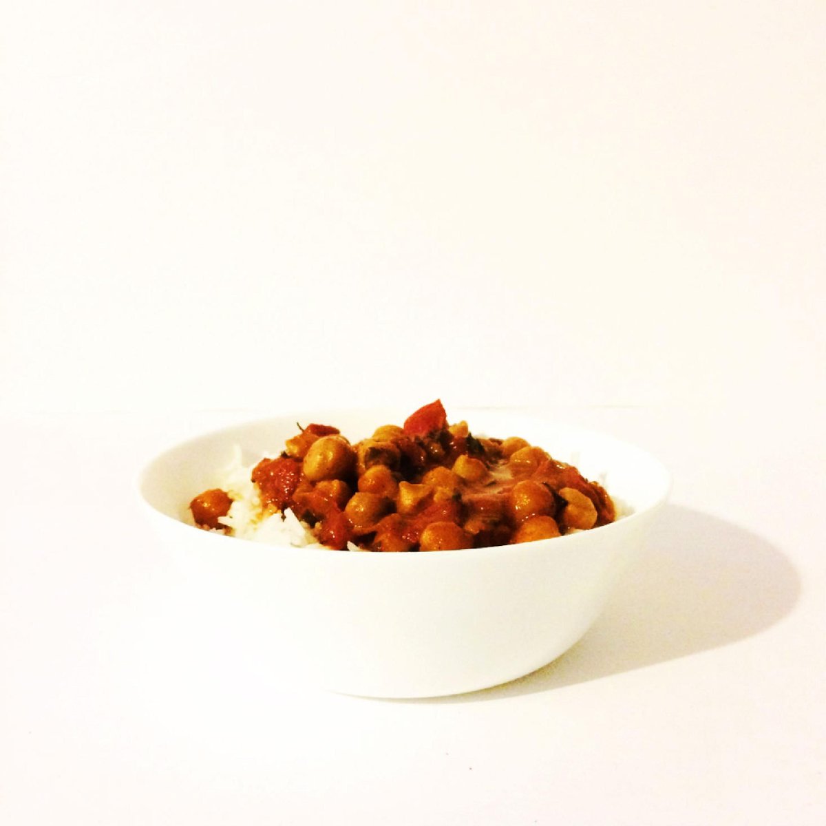 TakeoutKit's tweet image. #dinnerhack by Anna @mysubscriptionaddiction. Featuring Indian Chickpea Tikka Masala &amp;amp; Basmati Rice. 🍛 Share your #dinnerhack and tag @takeoutkit for a chance to be featured! #takeoutkit