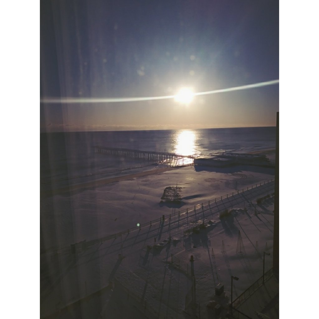 Glo_bug925's tweet photo. #vabeach #snowday #snowedin #diamondresorts Come check out our resorts! #vbinhouse #vb https://t.co/f77fK0Vyiq
