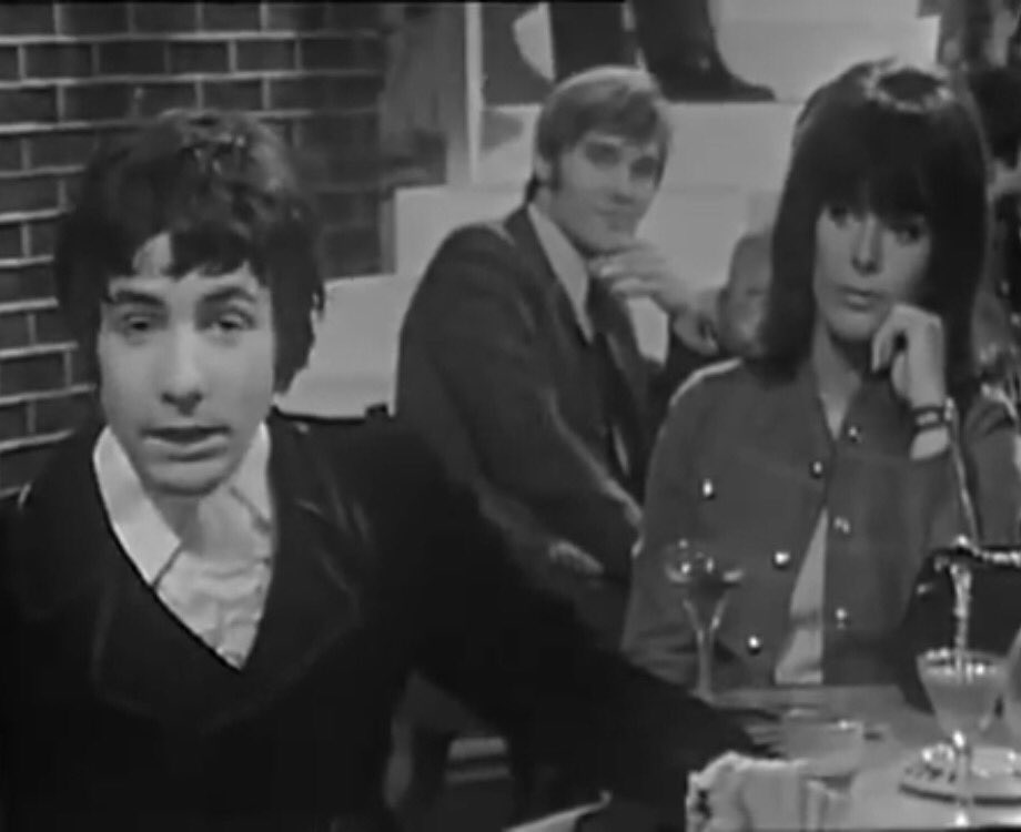 Sixties_Music's tweet photo. Cat Stevens - Matthew &amp; Son
[French TV Appearance]
(UK #2 / IRL #3, Dec 1966)
https://t.co/ntYzErzPLL

Thank you @cometothesun 
Great to hear this in glorious mono, on the recently-aired show:
https://t.co/5IWILmbWXN

#DeramRecords #MikeHurst https://t.co/0WsDNtPm2E