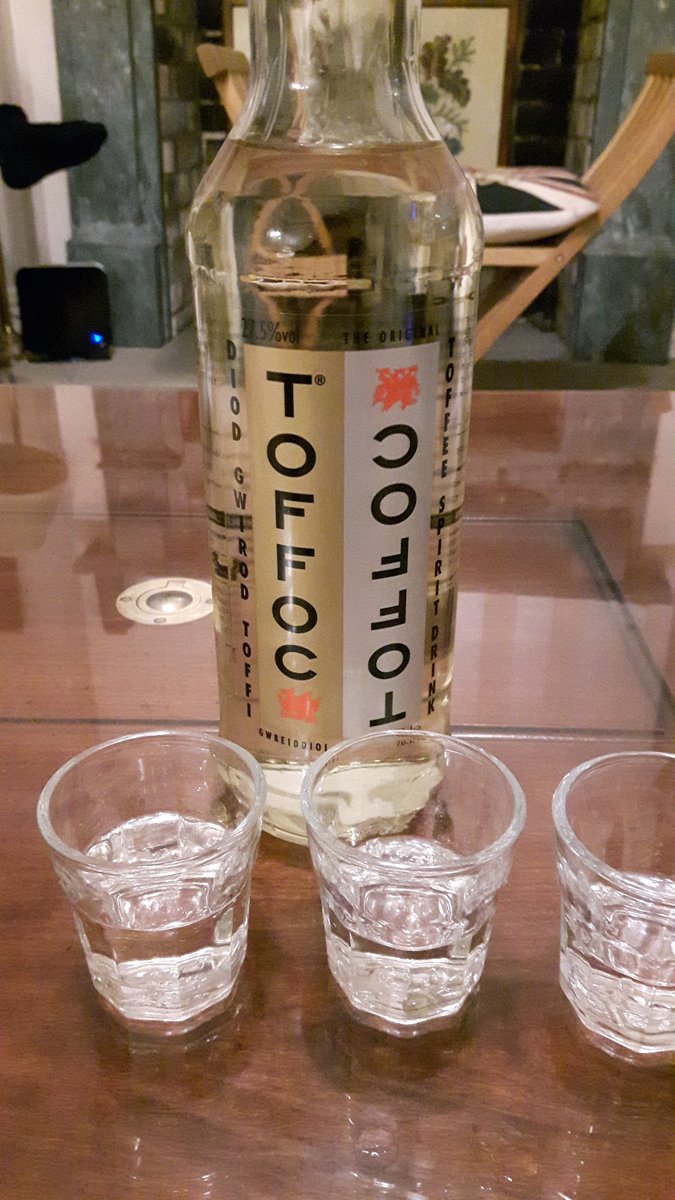 RedWennzday's tweet photo. Loving this #ToffeeVodka  #Toffoc #Anglesey #Wales https://t.co/vLBisZ0mY7