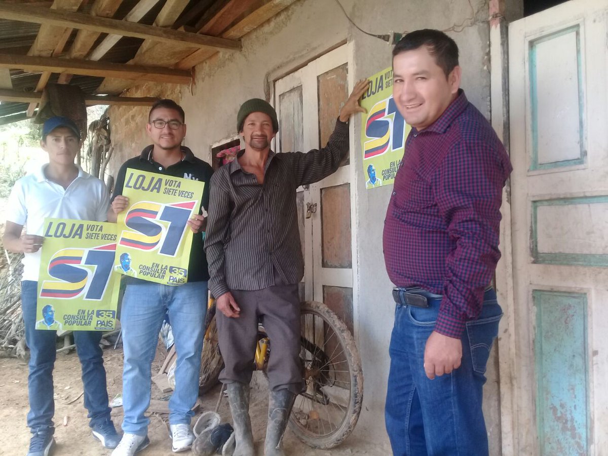 #Espíndola se activa por  #ConsultaPopular2018, brigadistas visitan los barrios de la parroquia #Jimbura, socializando las preguntas con los ciudadanos. #7VecesSi <a href="/Lenin/">Lenín Moreno</a> <a href="/AcaroPatty/">Patty Acaro</a>