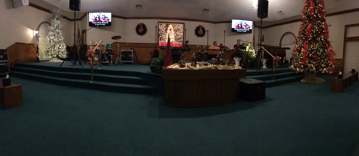 ShepherdsTweet's tweet photo. Quint with friend Mikey Jensen.   Effingham COG was So beautifully decorated for Christmas.  What a wonderful service we had last night! https://t.co/42FoO82mzX