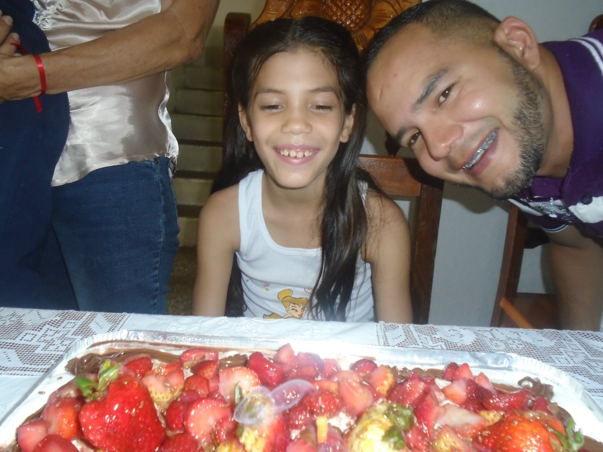 phector2011's tweet image. Te quiero mucho hija Dios te bendiga.