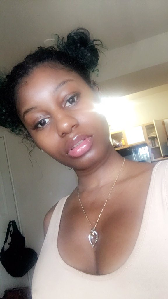 xkMACC's tweet photo. clear skin all 2018 https://t.co/qYh3ADuVv2