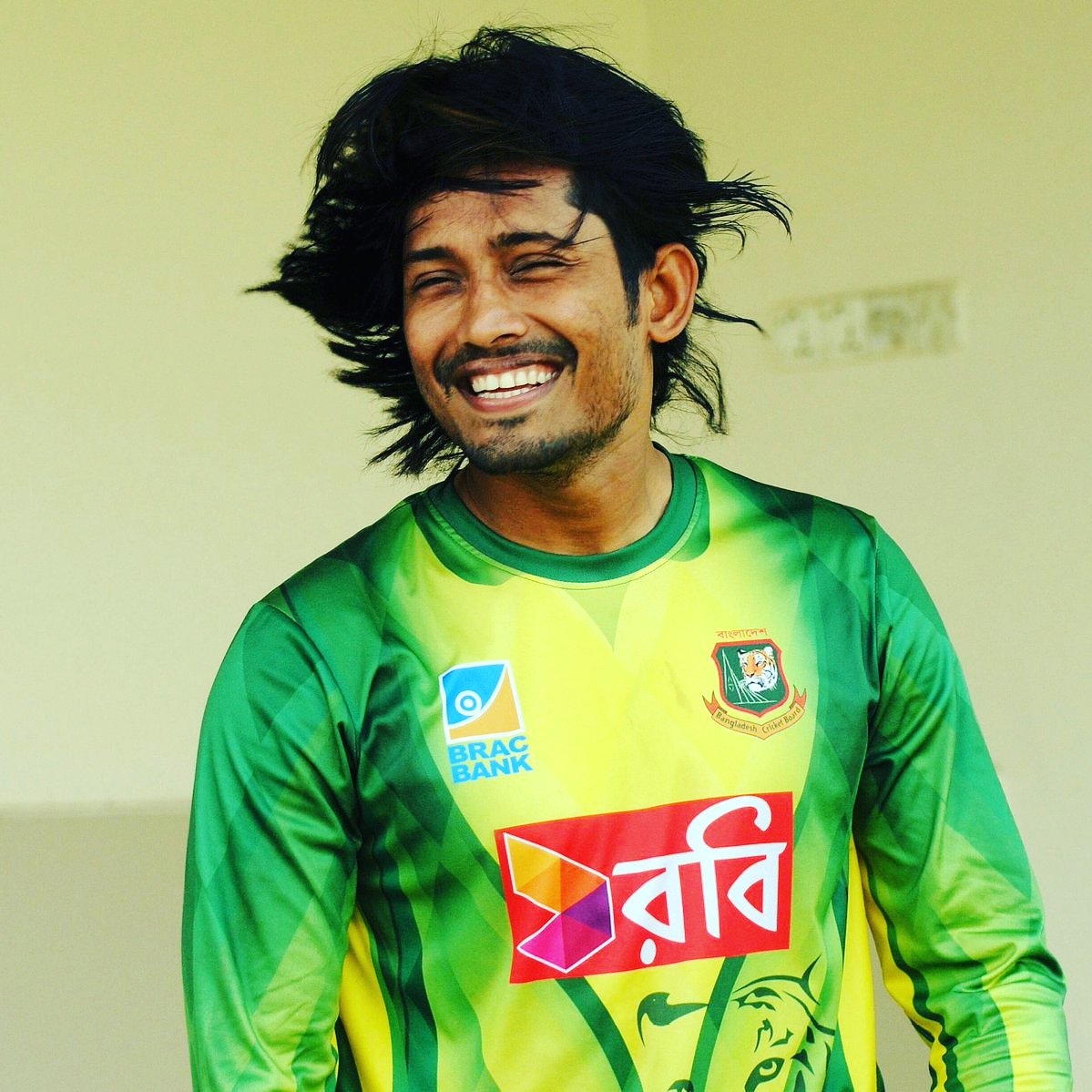 BDCricFans's tweet photo. what do you love the most? Hair style or smile? 😍😍😍
 #anamul #bijoy #cricket #bangladesh #bangladeshcricket #smile #hairstyles #love #fun #selfie https://t.co/u2ctqTiA7u