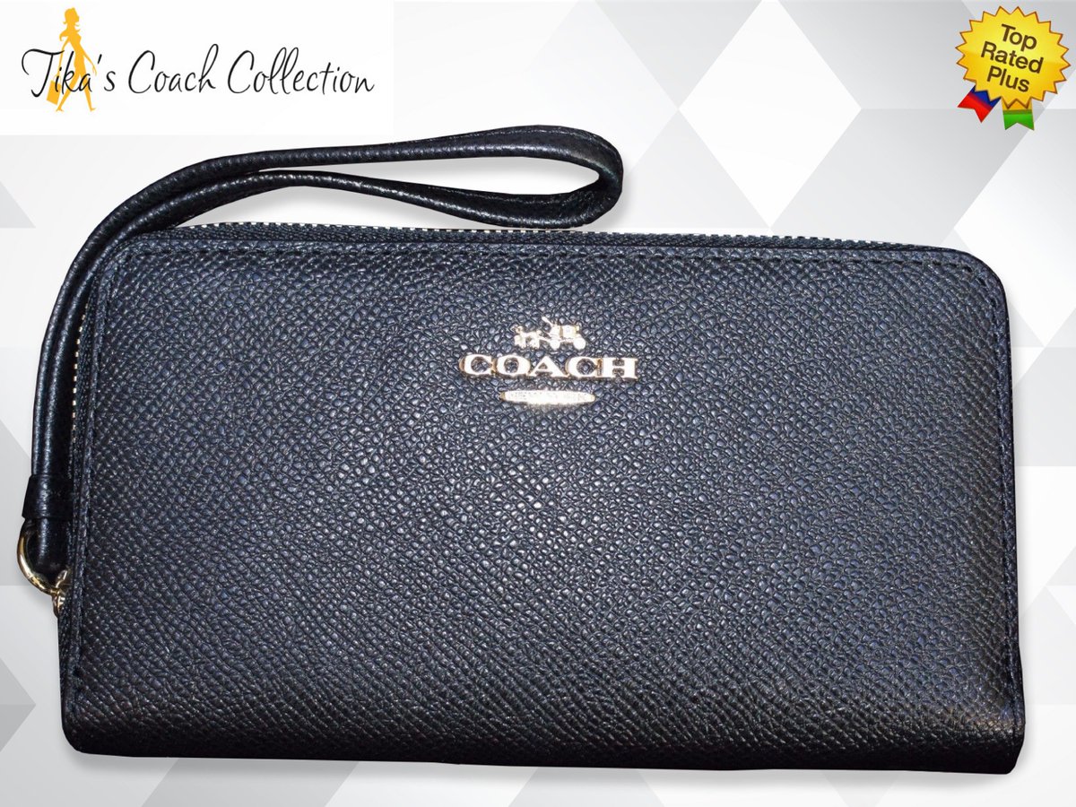 Tikavision's tweet photo. Your New and 100% Authentic Coach Signature Universal Wristlet for $52.99 just few clicks away! #Style #Handbags  #Fashion 
New and 100% Authentic! FREE Expedited Shipping for US buyers, Global shipping, Excellent customer service! #Style  https://t.co/sqKYTe1uxF https://t.co/v3zNchgTpJ