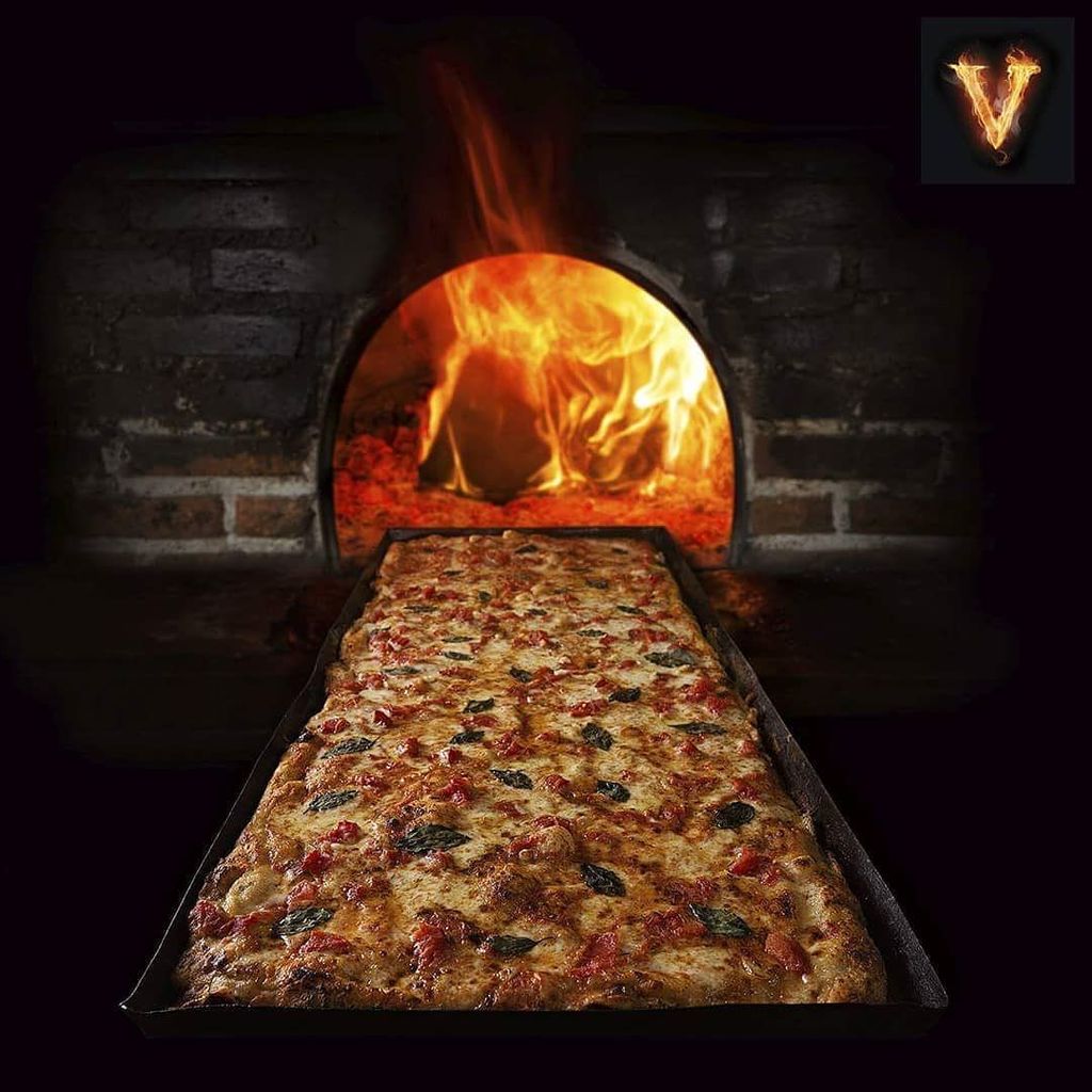 Sabemos que tienes 360 días para comerte esta enorme pizza, pero por su sabor te la terminaras en un santiamén. #PizzaComoDebeSer.🍕🍕🍕🍕🍕🍕🍕🍕🍕🍕🍕🍕🍕😋😋😋😋😋😋😋😋😋😋😋😋😋😋😋🍕🍕🍕🍕🍕🍕🍕🍕 ift.tt/2CNKCSG