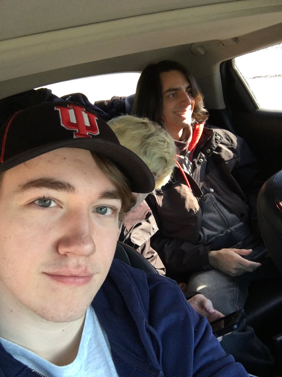 SmashAtIUB's tweet photo. Some of our own are headed to Vincennes today for Sheik and Destroy 4! Wish @ssbmHorde, @GPS_Daddy, @Nopon_Hero, and @matthewhiro luck!
#sand4 https://t.co/ixB5LP0f4Q
