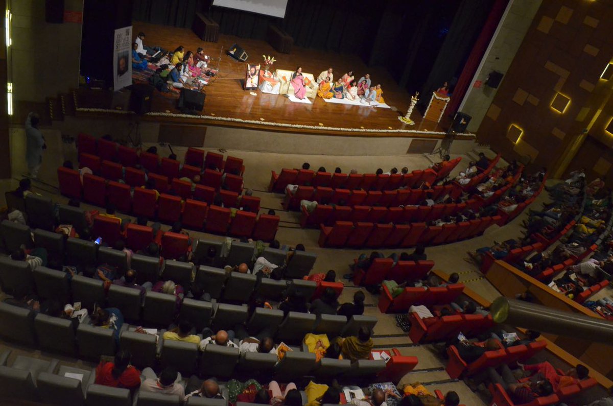 Aolbikash's tweet photo. 506 People Meditate @ whitefiled Bangalore With @Bhanujgd Greatful for your Blessing @SriSri Which made this Possible @niralidesaiaol @NamrataAnand @khurshed @purnachaitanya https://t.co/u6pWSavhxc