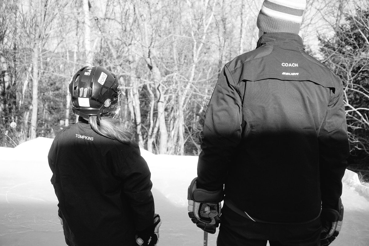 KerrDanielle78's tweet photo. Mini me #metrowestforce #atom #hockeynovascotia #backyardrink #odr #girlshockey #hockeycanada https://t.co/DvMASTYd5y