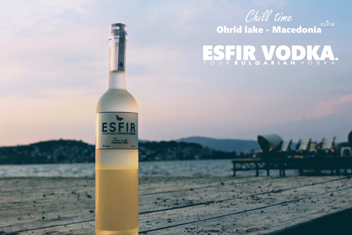 ESFIR_DRINKS's tweet photo. #Chill time at the #Ohrid Lake ! #Time #Rest #Chilling #Peaceful #Place #Sun #Sunset #Beautiful #Lights #Inspiration #Love #Luxury #Vodka #ESFIRVODKA #ESFIRDRINKS #ESFIR https://t.co/e5nctBceJi