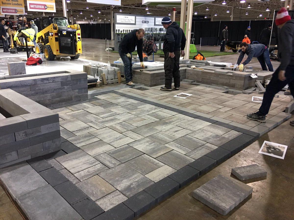 jpacitto's tweet photo. RT BestWayStone "RT EricaPignatelli: Our booth locongress coming together nicely with our amazing #BestWayFam team! #LOCongress #Booth1772 https://t.co/gphdLJ4JbR"