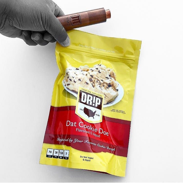 New Years diet still going strong💨
#DatCookieDoe
📸 | @vape_o_five

#flavorsdirect #drip #vape #ejuice #alldayvape #eliquid #vapemail #handcheck #cookiedough ift.tt/2m1mfXn