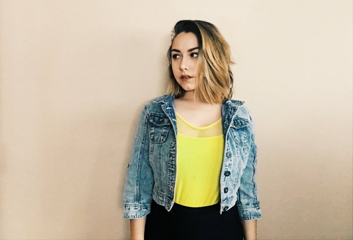 natcat16__'s tweet photo. S.L.U.T.
chapter three: yellow
-
-
collab with: @alxishx 
-
-
-
-
@beamiller @BeaMillerOnline 
-
-
#leealova #BeaMiller #slut #sweetlittleunforgetablething #chapterthreeyellow https://t.co/3UNuFO8jpe