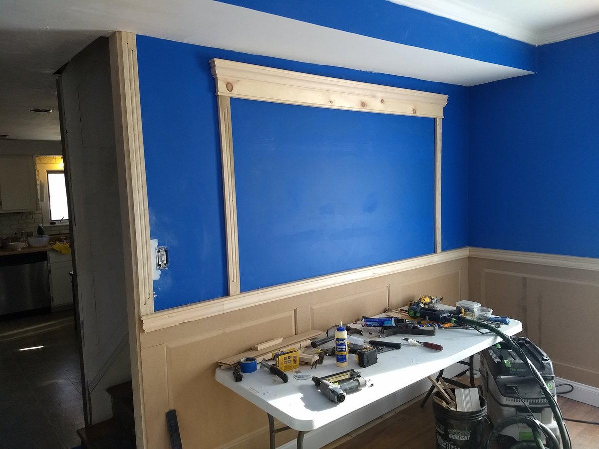 kring_l's tweet photo. 95 pieces of trim, 41 pieces of panels and all I have is 3 window sills left https://t.co/NlDjoaY071