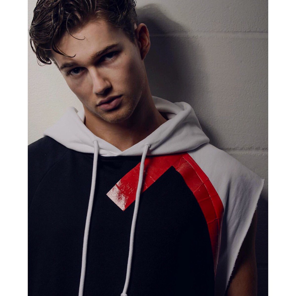 Ready 😈... 
.
.
.
.
📘 - <a href="/NevsModelAgency/">Nevs Model Agency</a> 📸 - <a href="/MrMattCrockett/">Matt</a> - Hair @thehairbros - Styled by <a href="/Stylist_David/">DAVID BARTLETT</a> #NevsMen #Fashion #Editorial #Nevs