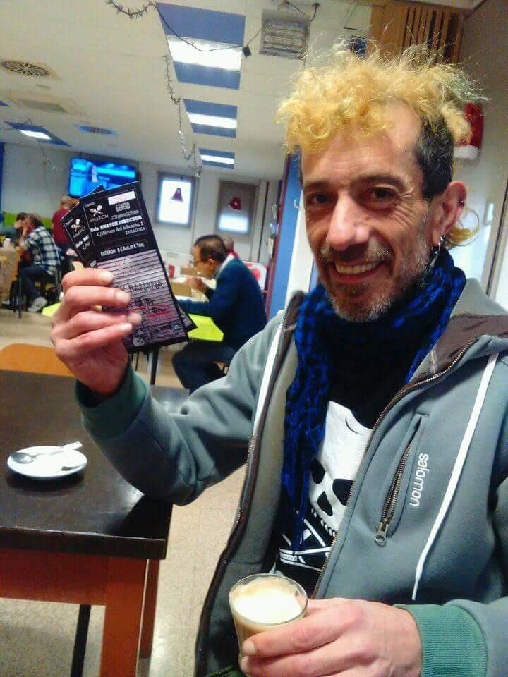 Va!!! Que es agua!!! Que no llueve ácido sulfúrico!!! Manolo Kabezabolo en la Pool Position!!! 😍😍😍 dentro de un ratito en la Snatch! <a href="/LadyBananaMusic/">Lady Banana</a> y <a href="/lanube_oficial/">La Nube</a> y después un ratito de dance &amp; fun con DJ Cigarettes 💪