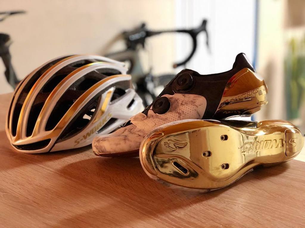 XBock's tweet photo. i think season 2018 could be a golden season 😃👌🏼 #specialized #sworks #saganltdedition #sagansuperstar #sworks6 #prevail #gold #iamspecialized #cycling #radsport #petersagan #sagan #bikeporn #limitededition #bike #marble #tarmacsl6 #saison2018 https://t.co/ztq9Xc5mCR https://t.co/6kHZBEfZy2