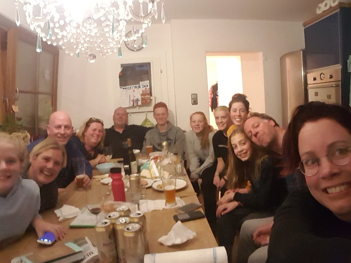AgnesKG's tweet photo. @DOS46 vanuit Ellmau veel succes!
#hupdos https://t.co/pYWHFQqkgV