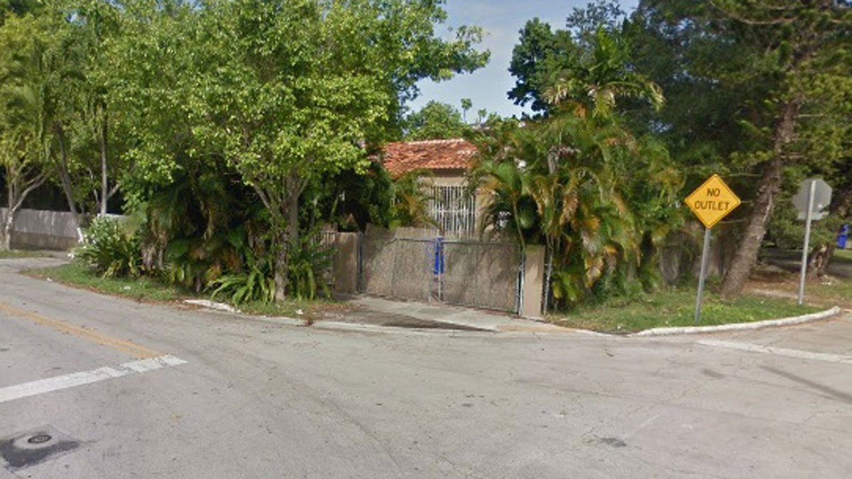 Teen dies after shot in the back in Miami's Little Havana bit.ly/2m0xxew?utm_so… https://t.co/mFo3PSR1s4