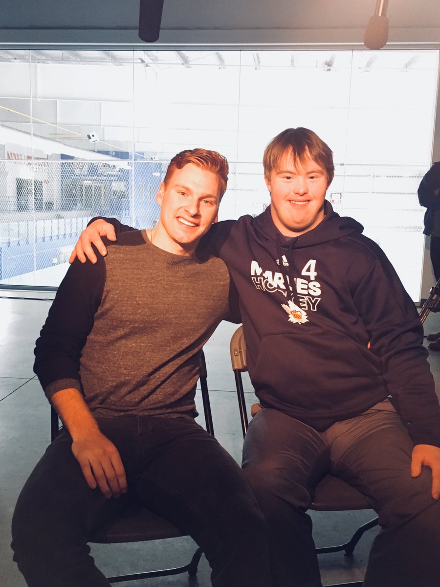 The <a href="/MapleLeafs/">Toronto Maple Leafs</a> Connor Brown &amp; <a href="/TorontoMarlies/">Toronto Marlies</a> assistant equipment mgr Pete Flagler have a special bond that began in high school. Hear their story tonight on HockeyCentral Saturday at 6:30pmET #HNIC #Sportsnet #CBC
