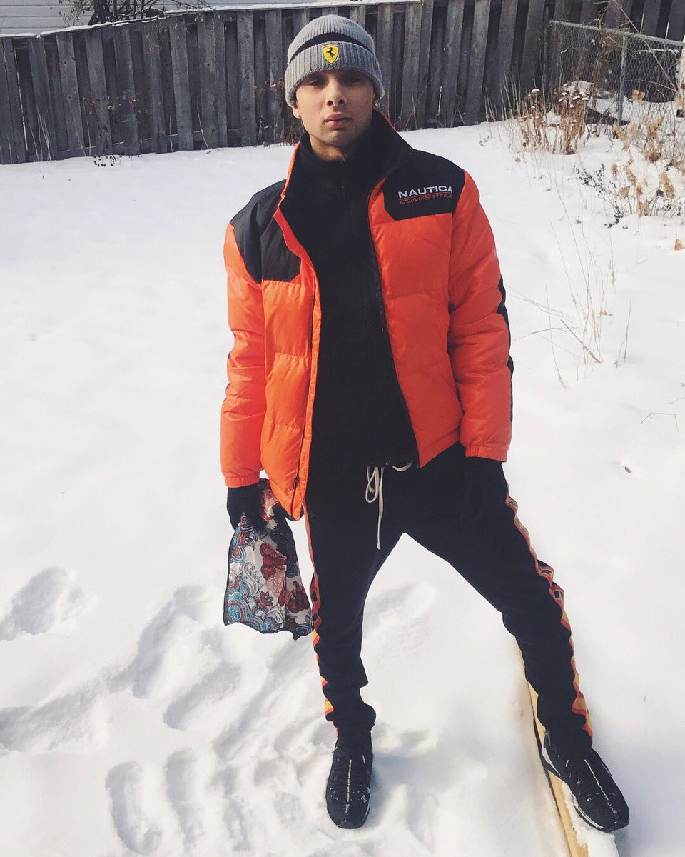 KameronBennett's tweet photo. Fuck it Somebody gotta Do it https://t.co/hdClnR9M9h